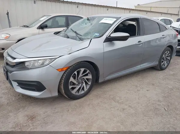 19XFC2F75GE050556 2016 HONDA CIVIC - Image 2