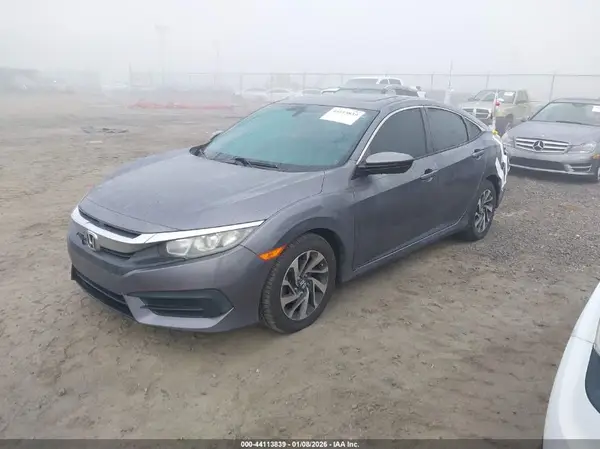 19XFC2F75GE065672 2016 HONDA CIVIC - Image 2