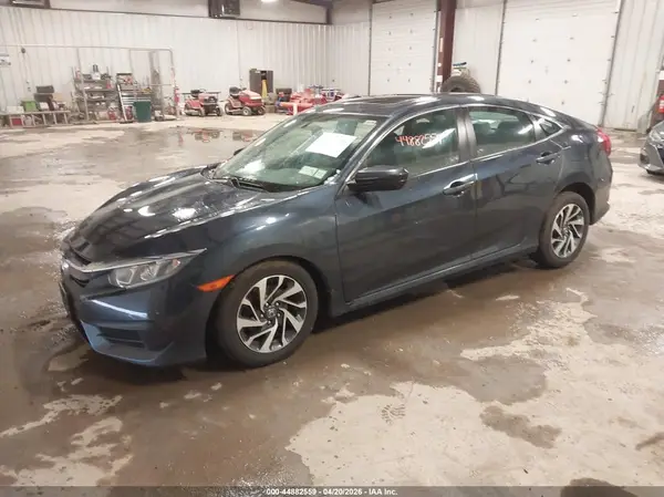 19XFC2F75GE081631 2016 HONDA CIVIC - Image 2
