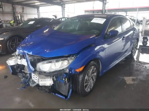 19XFC2F75HE004727 2017 HONDA CIVIC - Image 2