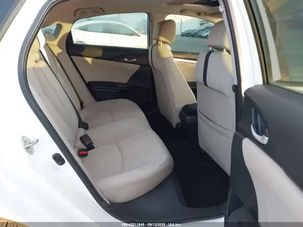 19XFC2F75HE201431 2017 HONDA CIVIC - Image 8