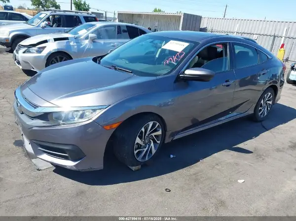 19XFC2F75HE202076 2017 HONDA CIVIC - Image 2