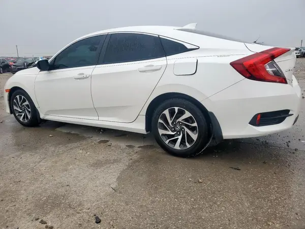 19XFC2F75JE002837 2018 HONDA CIVIC - Image 2