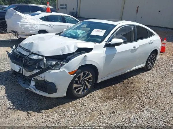19XFC2F75JE013286 2018 HONDA CIVIC - Image 2