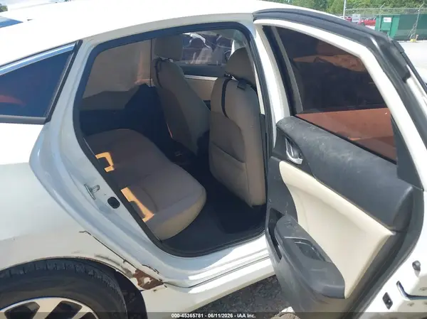 19XFC2F75JE013286 2018 HONDA CIVIC - Image 8