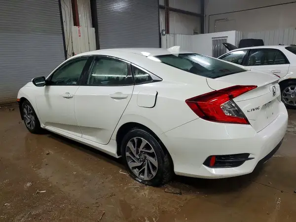 19XFC2F75JE027835 2018 HONDA CIVIC - Image 2
