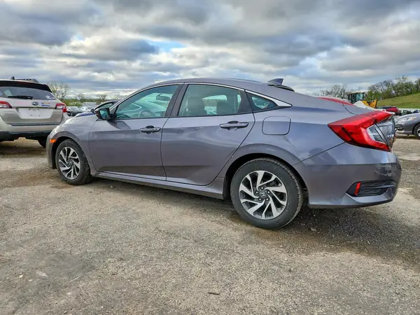 19XFC2F75JE030170 2018 HONDA CIVIC - Image 2
