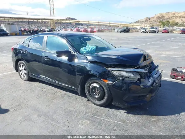 19XFC2F75JE032260 2018 HONDA CIVIC - Image 1