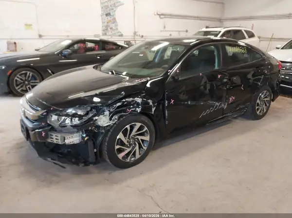19XFC2F75JE036325 2018 HONDA CIVIC - Image 2
