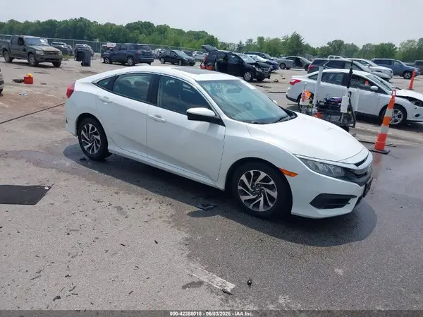 19XFC2F75JE038284 2018 HONDA CIVIC - Image 1