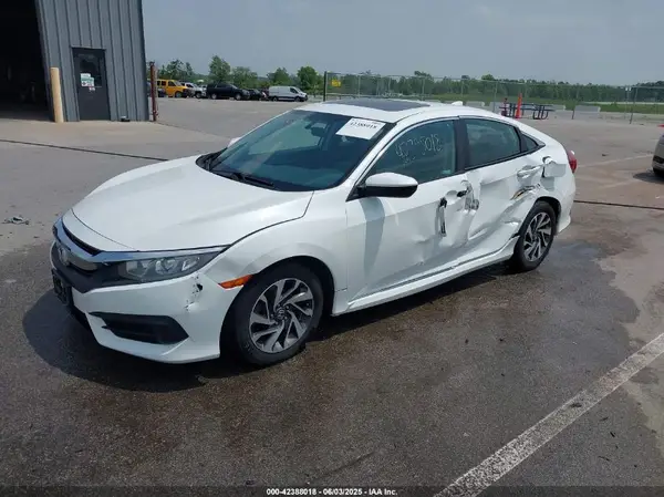 19XFC2F75JE038284 2018 HONDA CIVIC - Image 2