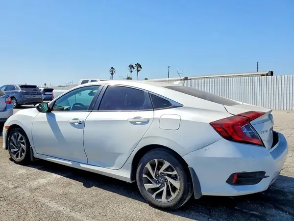 19XFC2F75JE207235 2018 HONDA CIVIC - Image 2