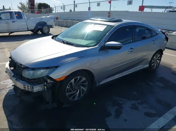 19XFC2F76GE004184 2016 HONDA CIVIC - Image 2