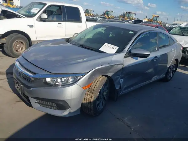19XFC2F76GE013757 2016 HONDA CIVIC - Image 2