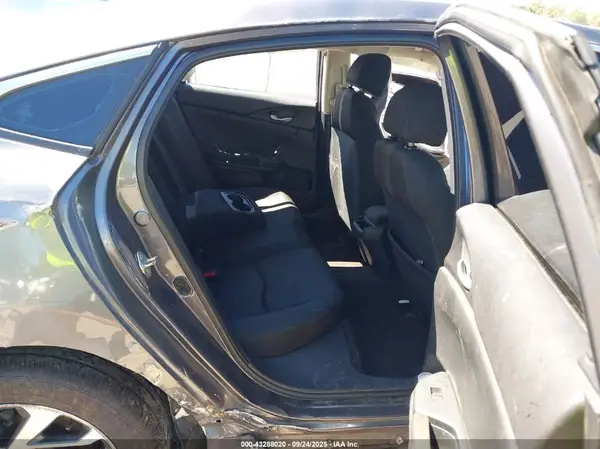 19XFC2F76GE050369 2016 HONDA CIVIC - Image 8