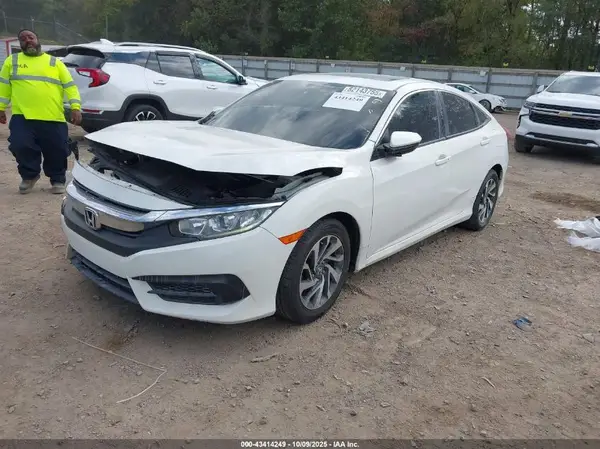 19XFC2F76GE074445 2016 HONDA CIVIC - Image 2