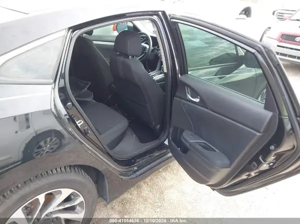 19XFC2F76HE018409 2017 HONDA CIVIC - Image 8
