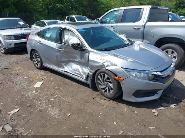 19XFC2F76HE043780 2017 HONDA CIVIC - Image 1