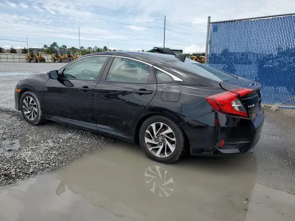 19XFC2F76JE002801 2018 HONDA CIVIC - Image 2