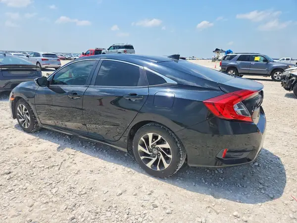 19XFC2F76JE003169 2018 HONDA CIVIC - Image 2