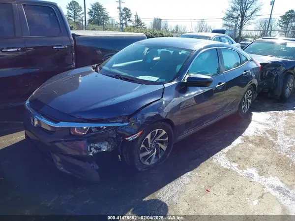 19XFC2F76JE004760 2018 HONDA CIVIC - Image 2