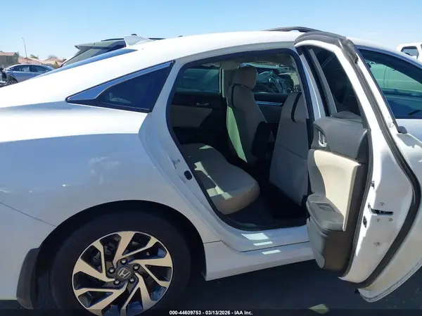 19XFC2F76JE005651 2018 HONDA CIVIC - Image 8