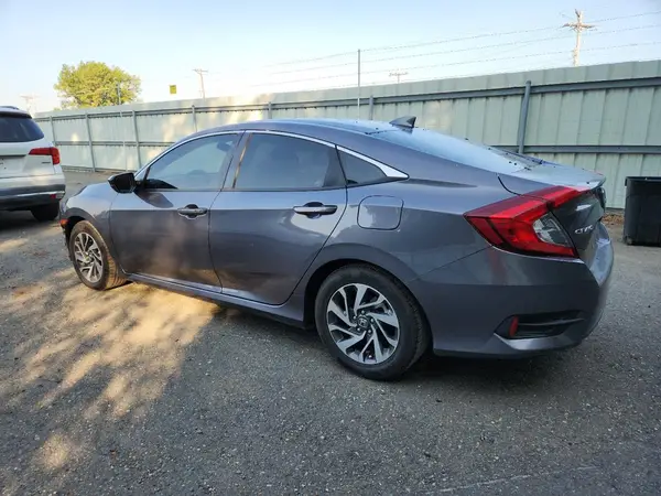 19XFC2F76JE013605 2018 HONDA CIVIC - Image 2