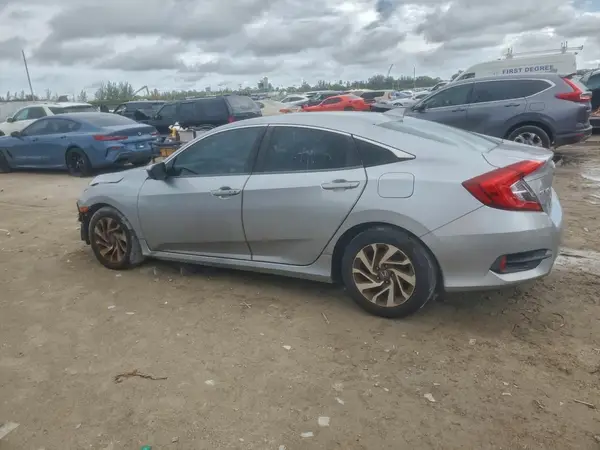 19XFC2F76JE018044 2018 HONDA CIVIC - Image 2