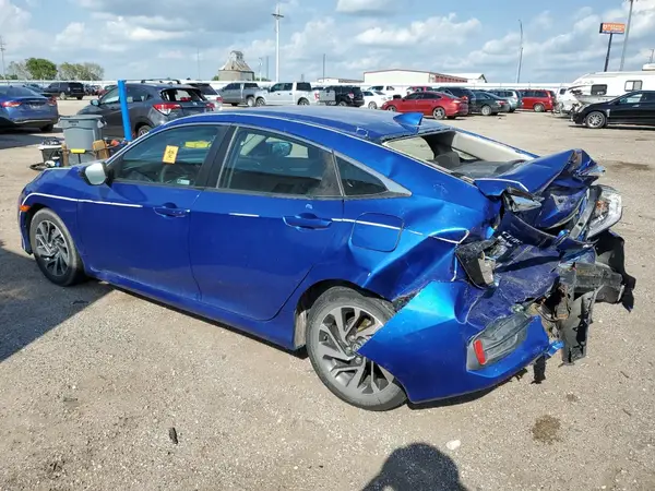 19XFC2F76JE018061 2018 HONDA CIVIC - Image 2