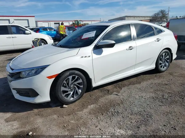 19XFC2F76JE021025 2018 HONDA CIVIC - Image 2