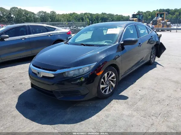 19XFC2F76JE022000 2018 HONDA CIVIC - Image 2