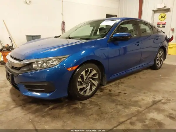 19XFC2F76JE023048 2018 HONDA CIVIC - Image 2