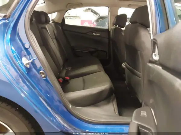 19XFC2F76JE023048 2018 HONDA CIVIC - Image 8