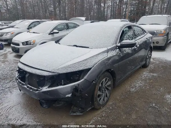 19XFC2F76JE025740 2018 HONDA CIVIC - Image 2
