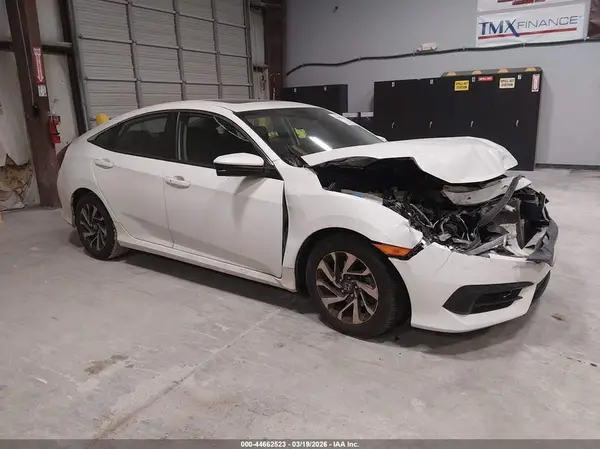 19XFC2F76JE033689 2018 HONDA CIVIC - Image 1