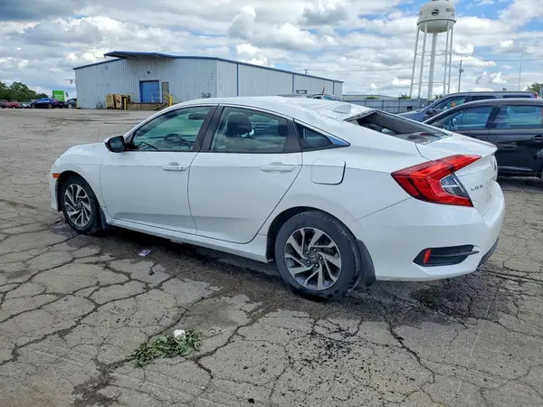19XFC2F76JE034048 2018 HONDA CIVIC - Image 2