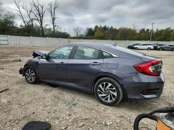 19XFC2F76JE034793 2018 HONDA CIVIC - Image 2