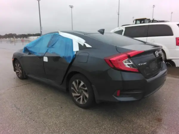 19XFC2F76JE040335 2018 HONDA CIVIC - Image 2