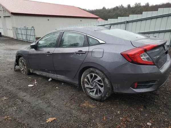 19XFC2F76JE202688 2018 HONDA CIVIC - Image 2