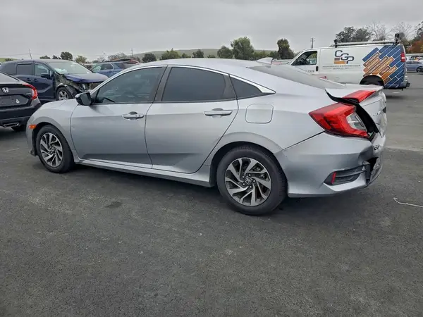 19XFC2F76JE202951 2018 HONDA CIVIC - Image 2