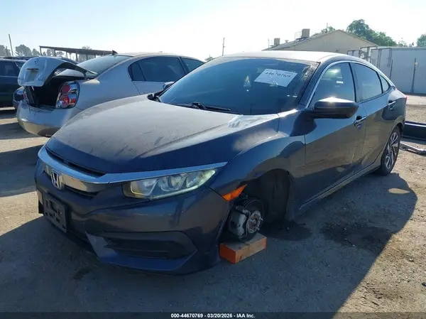 19XFC2F76JE205378 2018 HONDA CIVIC - Image 2