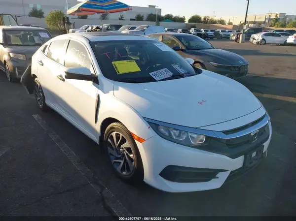 19XFC2F76JE206921 2018 HONDA CIVIC - Image 1
