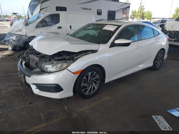19XFC2F76JE208524 2018 HONDA CIVIC - Image 2