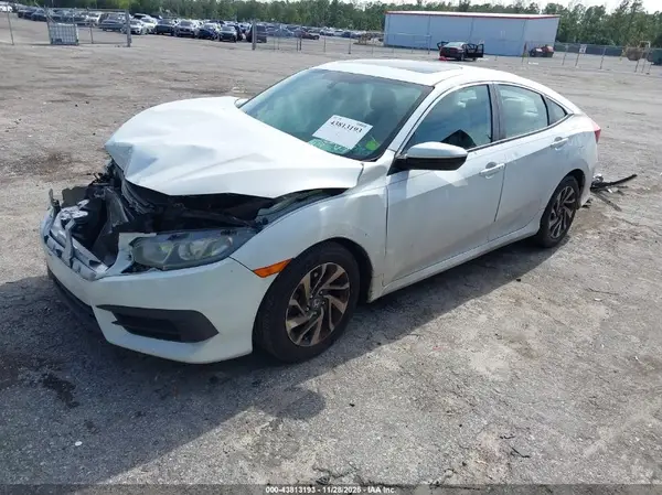 19XFC2F77GE014657 2016 HONDA CIVIC - Image 2