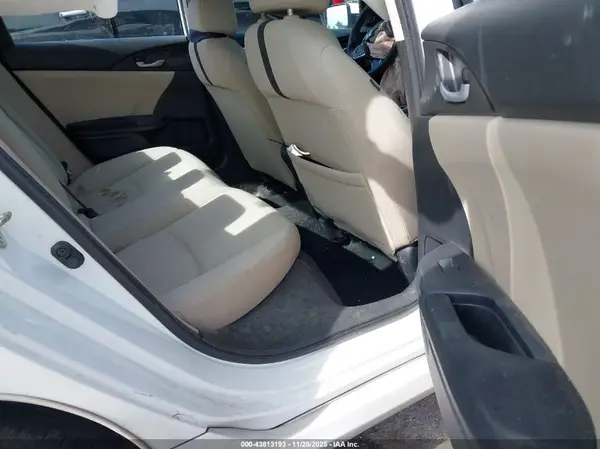 19XFC2F77GE014657 2016 HONDA CIVIC - Image 8