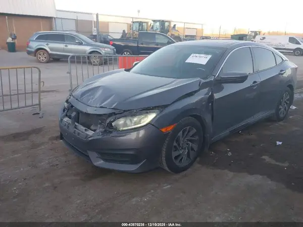 19XFC2F77GE028297 2016 HONDA CIVIC - Image 2