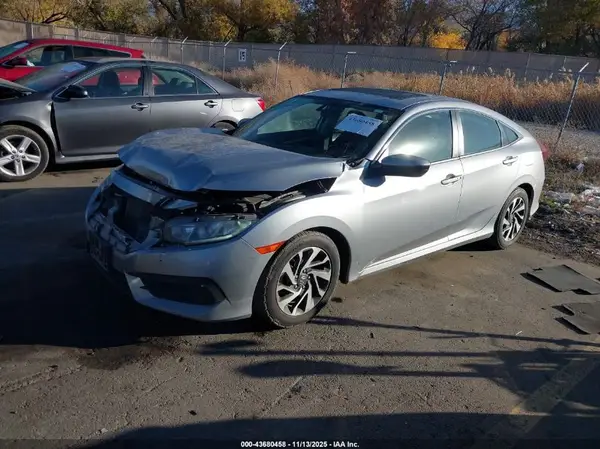 19XFC2F77GE032950 2016 HONDA CIVIC - Image 2