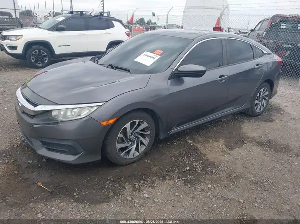 19XFC2F77GE081971 2016 HONDA CIVIC - Image 2