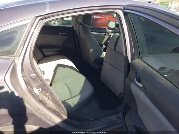 19XFC2F77GE093571 2016 HONDA CIVIC - Image 8