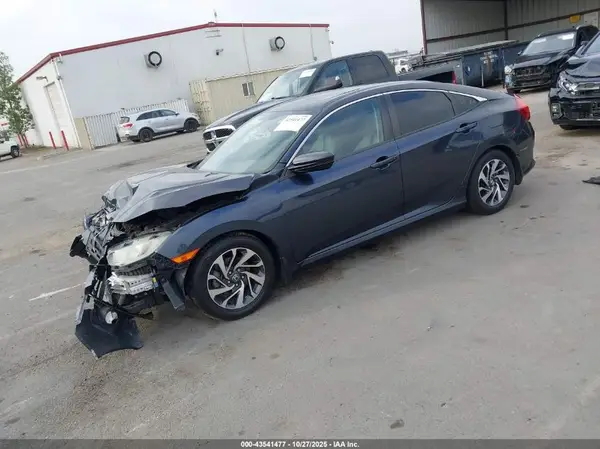 19XFC2F77GE202398 2016 HONDA CIVIC - Image 2